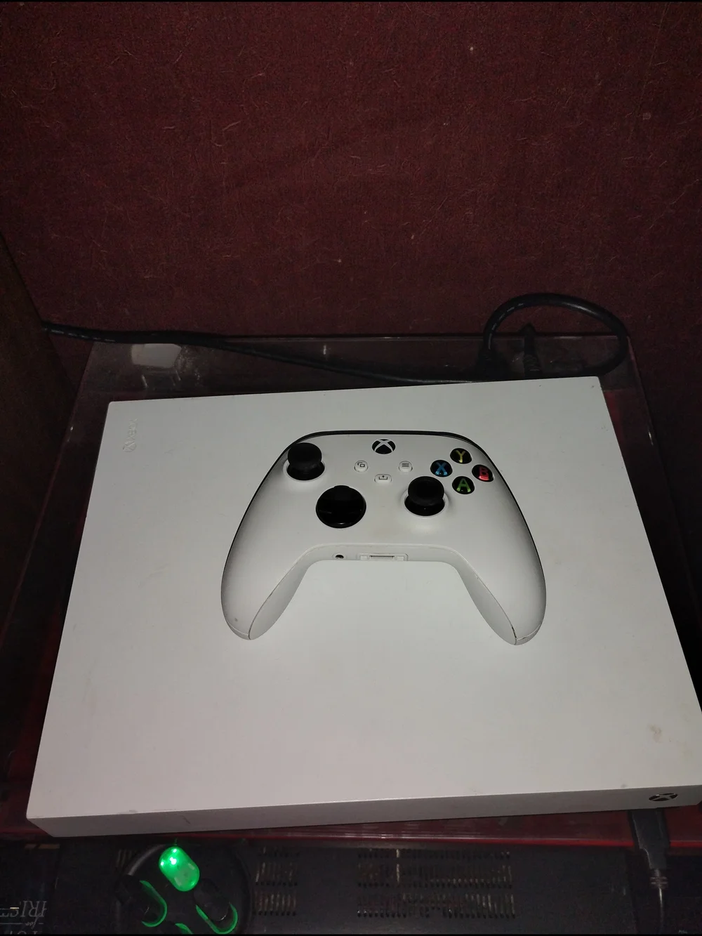 Xbox One S White Console with White Wireless Controller With Games